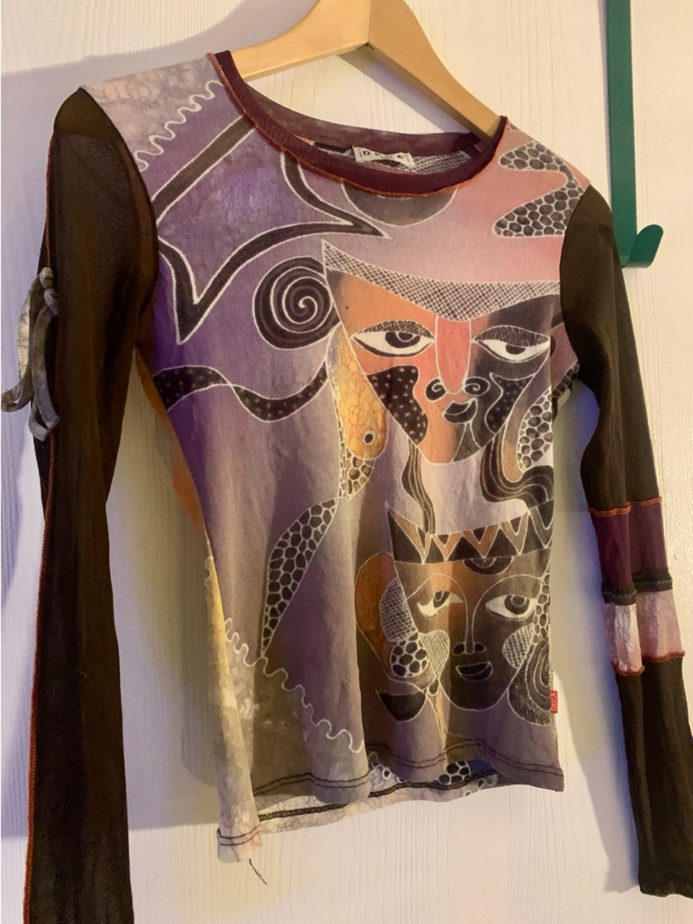 Artistic Purple Mesh Sleeve Women's Graphic Top